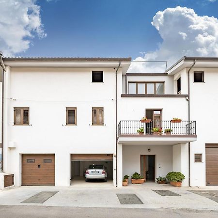 Dolcecasa Apartment Dorgali Bagian luar foto