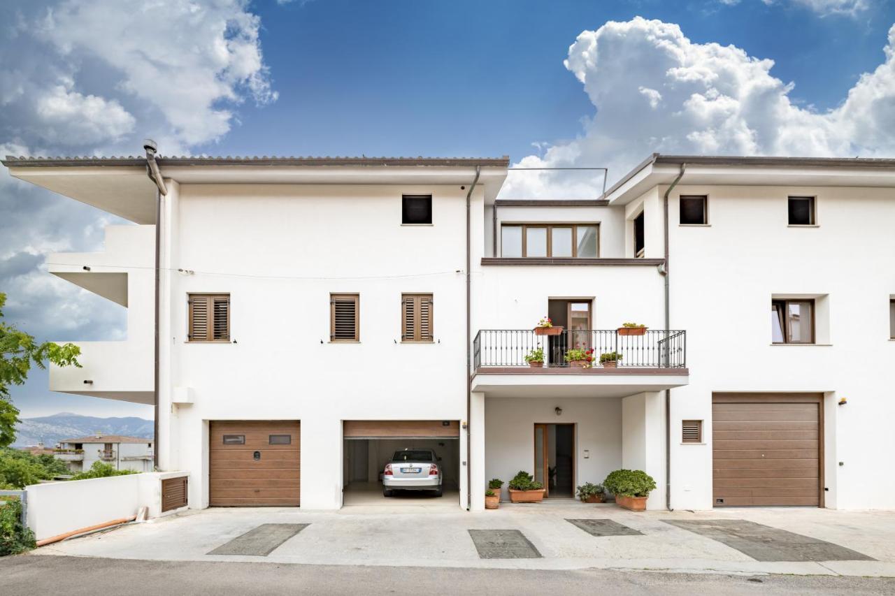 Dolcecasa Apartment Dorgali Bagian luar foto